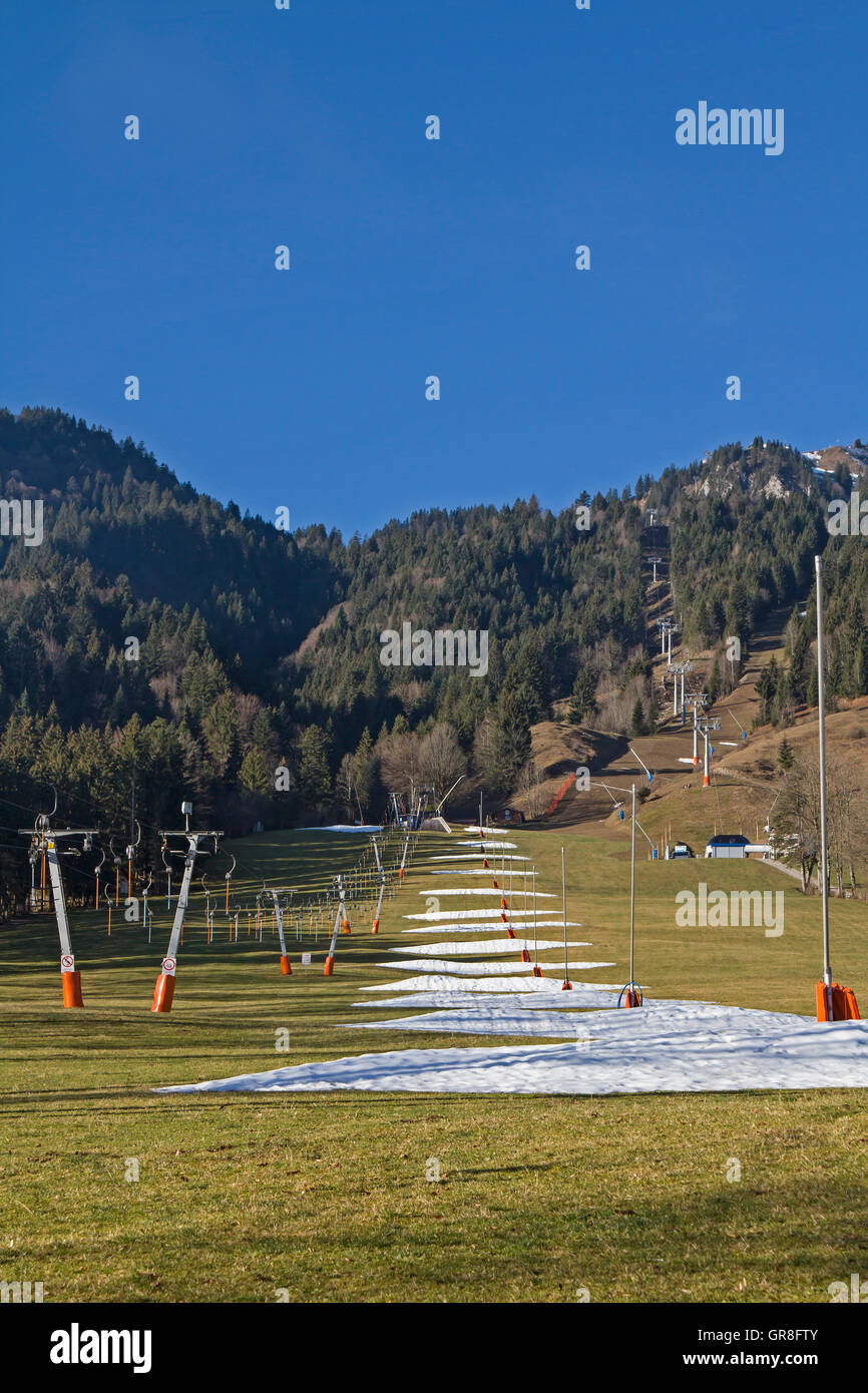 Schneekanonen hi-res stock photography and images - Alamy