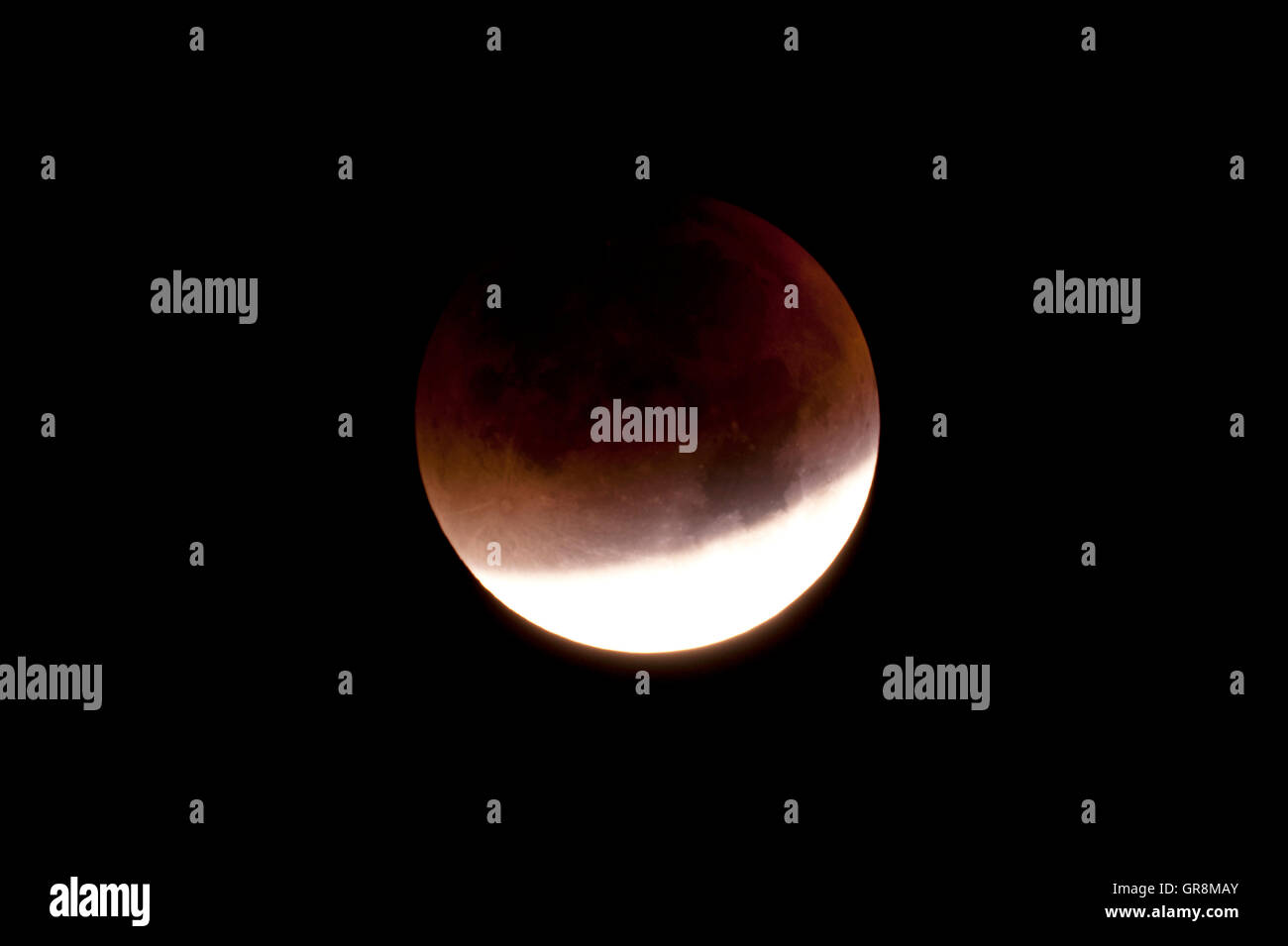 Total Lunar Eclipse On Sept. 28, 2015, Observed In Kiel, Germany, Through A Telescope Stock Photo