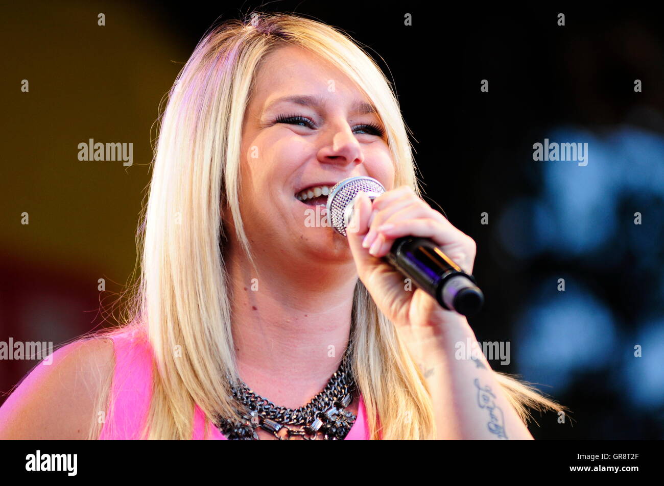 Stephanie singer hi-res stock photography and images - Alamy
