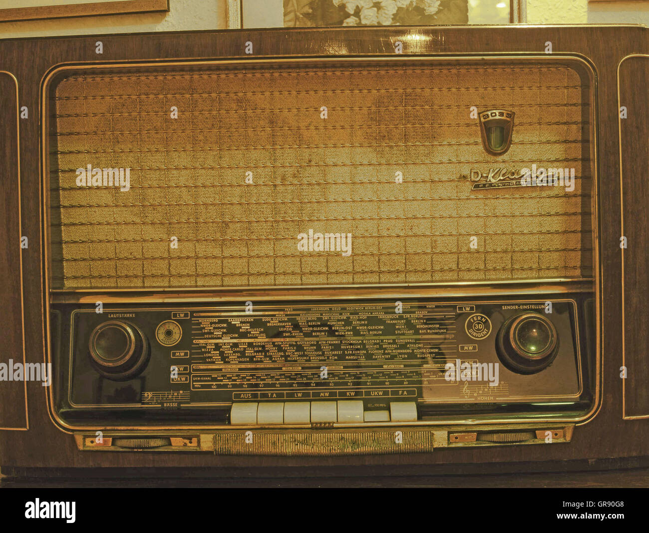 Grundig radio hi-res stock photography and images - Alamy