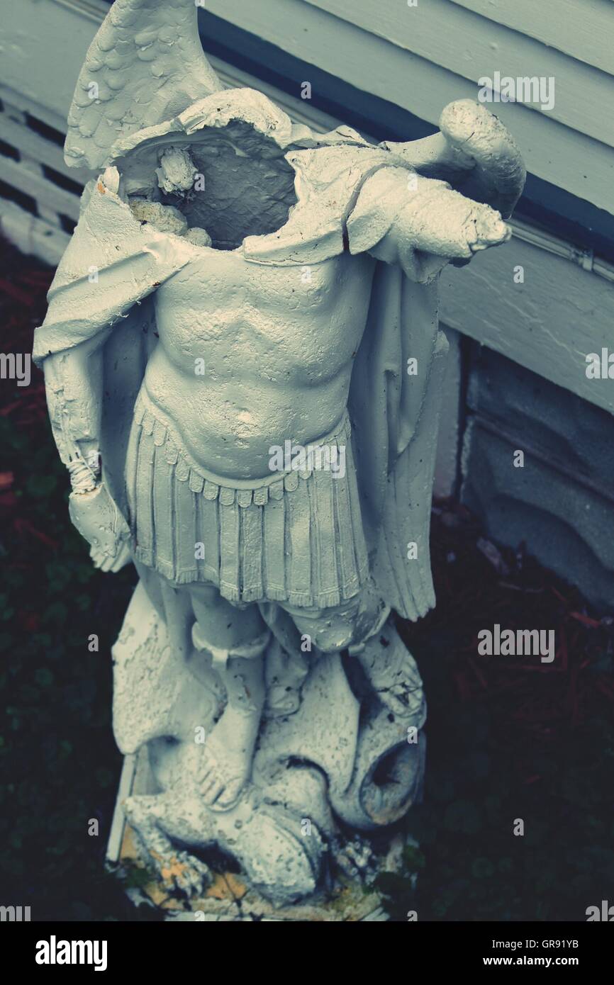 Broken Statue High Resolution Stock Photography and Images Alamy