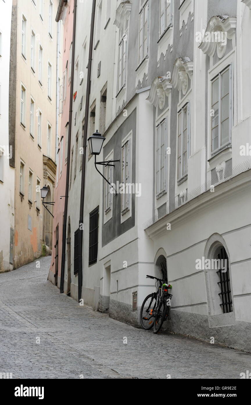 Linz old quarter hi-res stock photography and images - Alamy