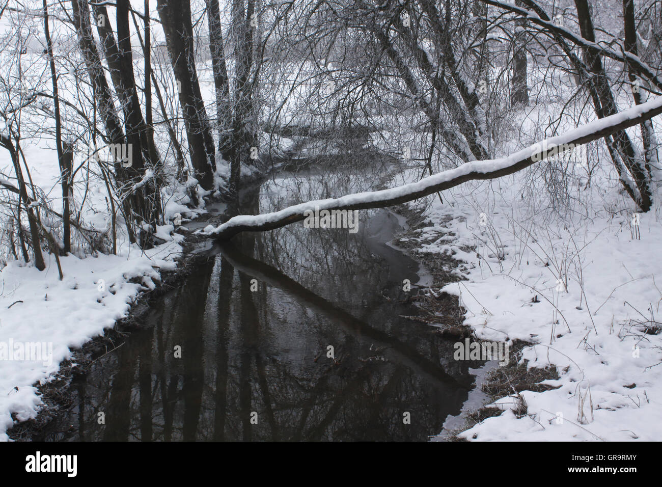 Snowfall and rivers hi-res stock photography and images - Alamy
