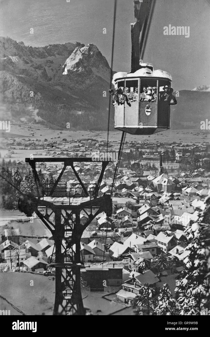 Gondola At Garmisch Partenkirchen In 1936 Stock Photo Alamy