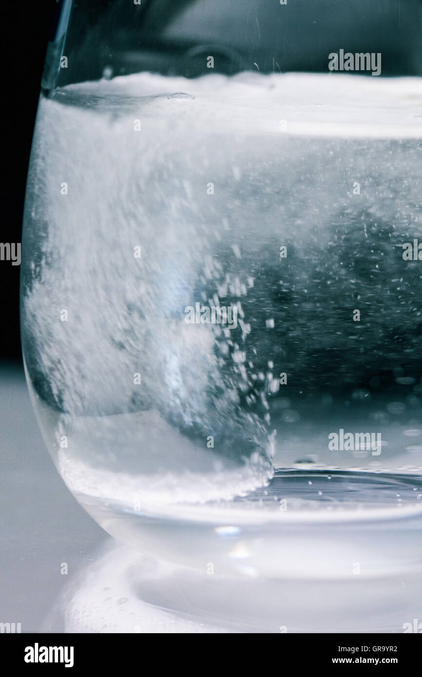 Effervescent Tablet In Water Glass Stock Photo Alamy
