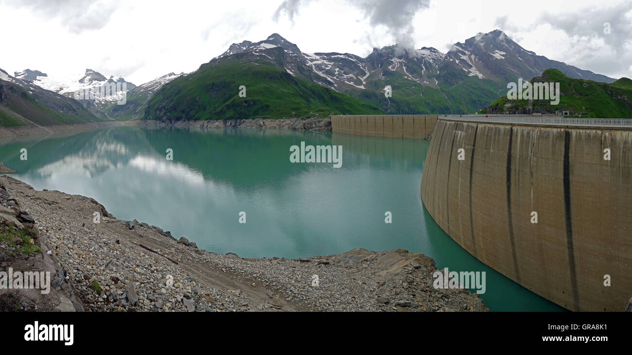 Kaprun Dam, Mooserboden lake Stock Photo