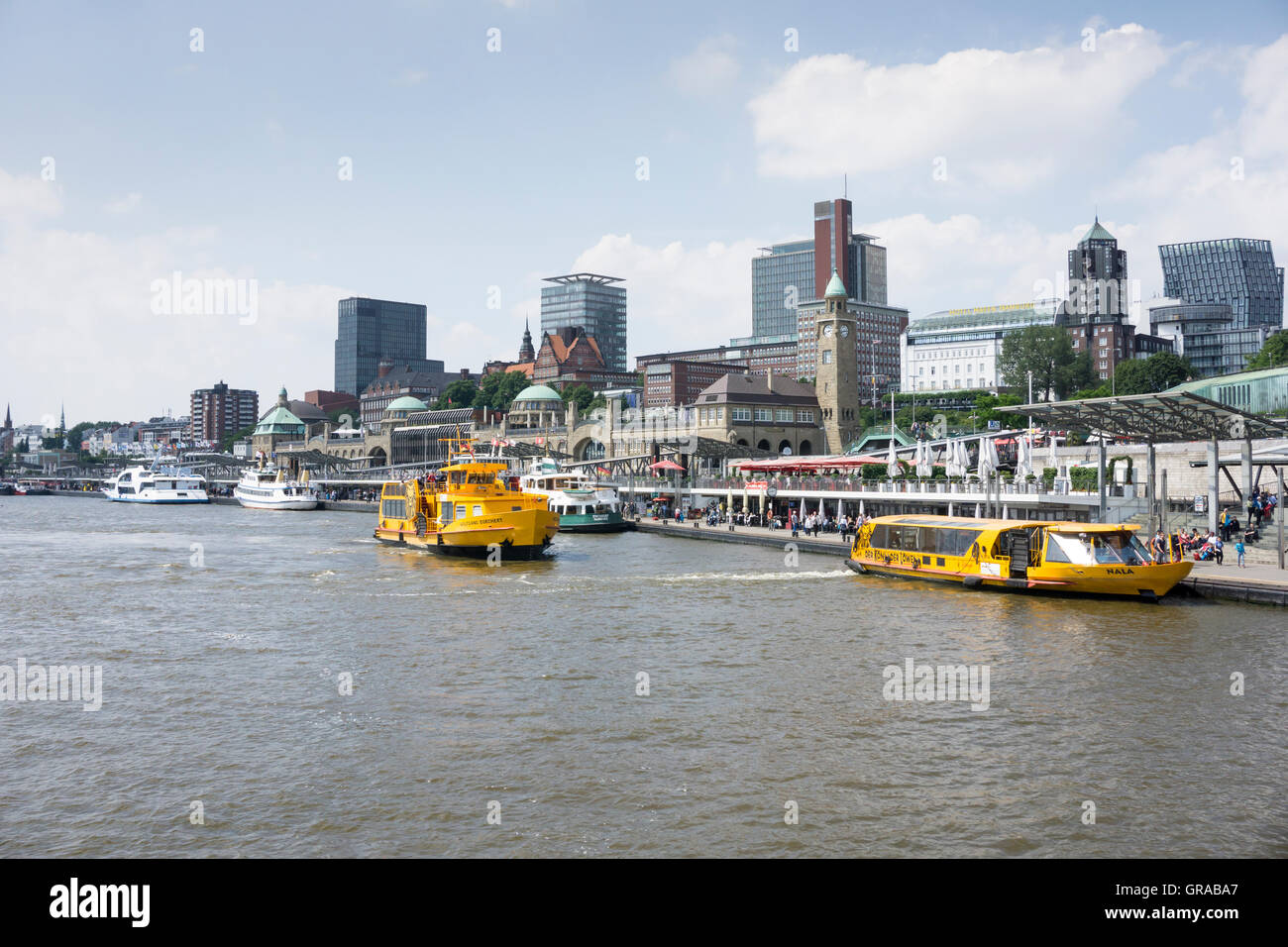 Hamburg germany overlooking city hi-res stock photography and images ...