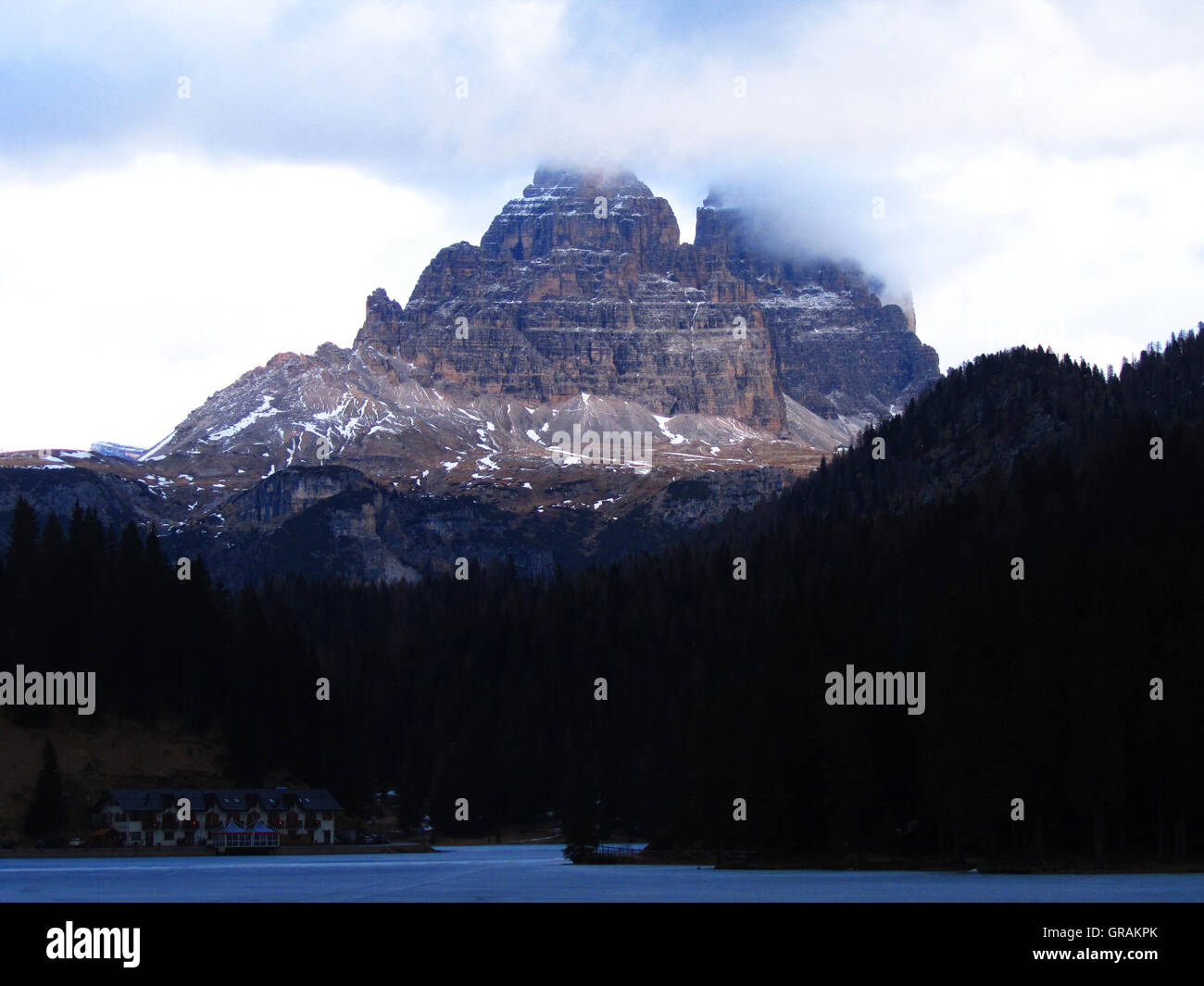 Three peaks landscapes hi-res stock photography and images - Alamy