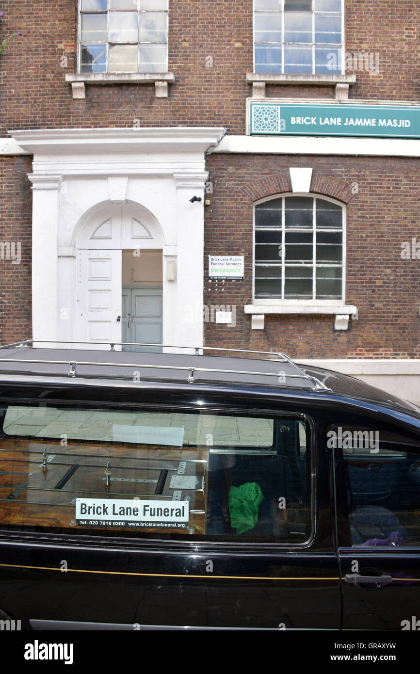 Islam Funeral High Resolution Stock Photography And Images Alamy Islam Funeral High Resolution Stock Photography And Images Alamy