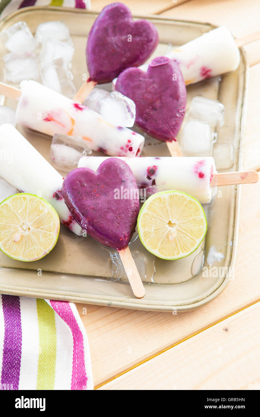 Homemade Frozen Popsicles Stock Photo Alamy