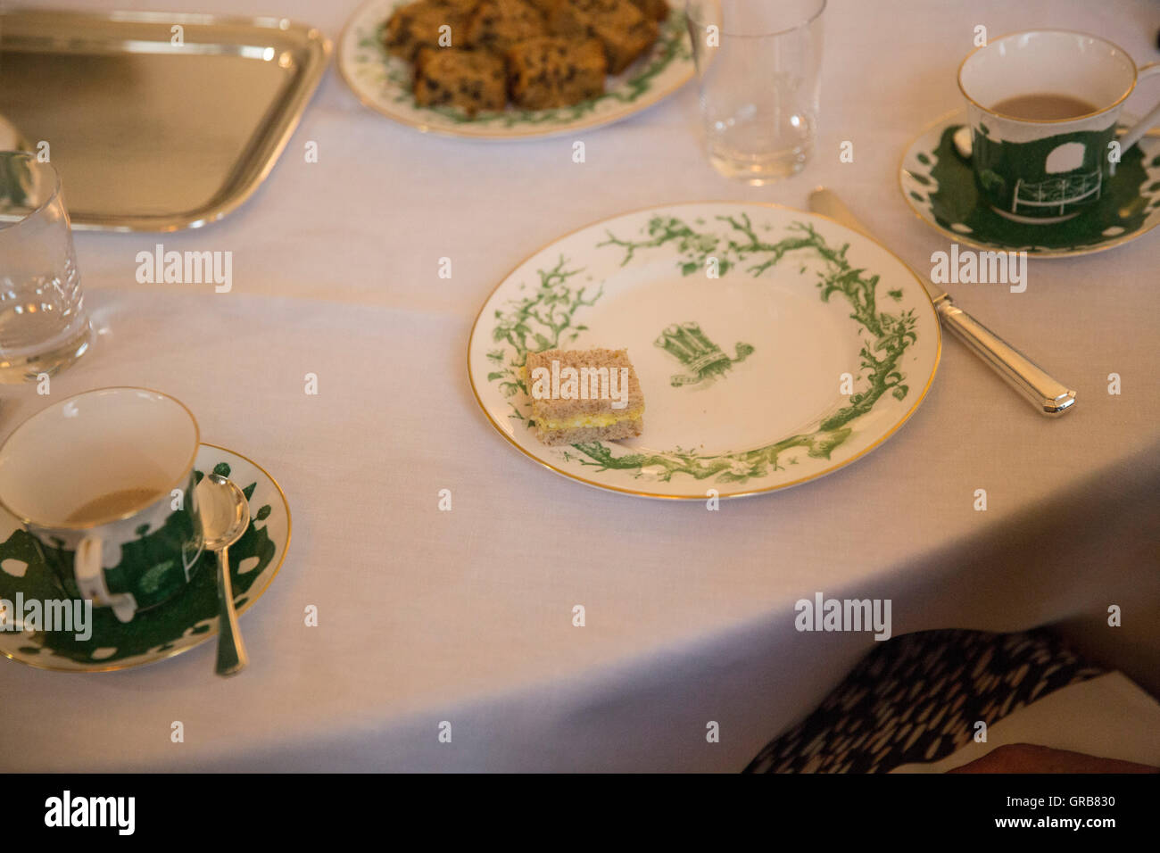 Crusts removed hi-res stock photography and images - Alamy
