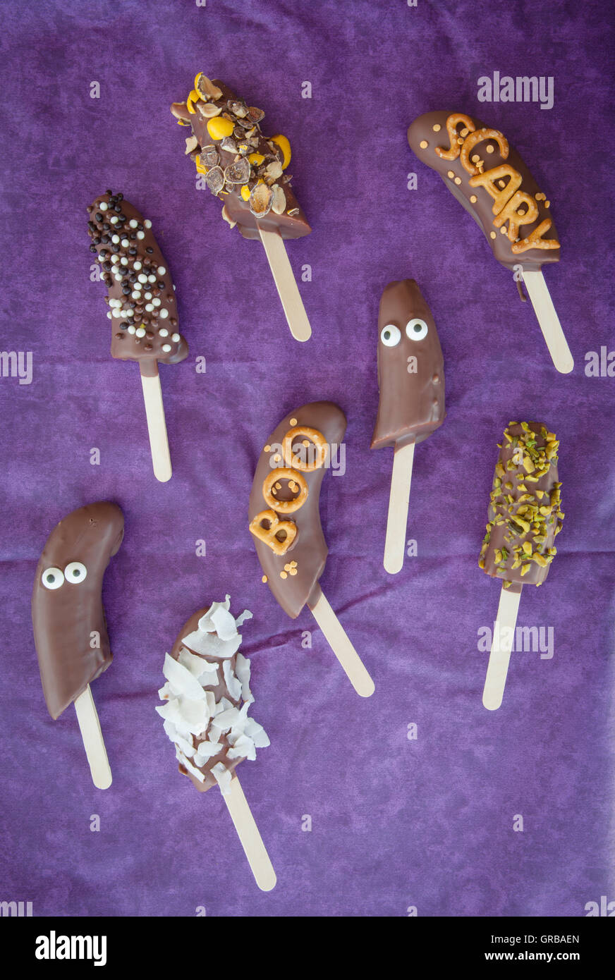 Erdnuesse Stock Photos & Erdnuesse Stock Images - Alamy