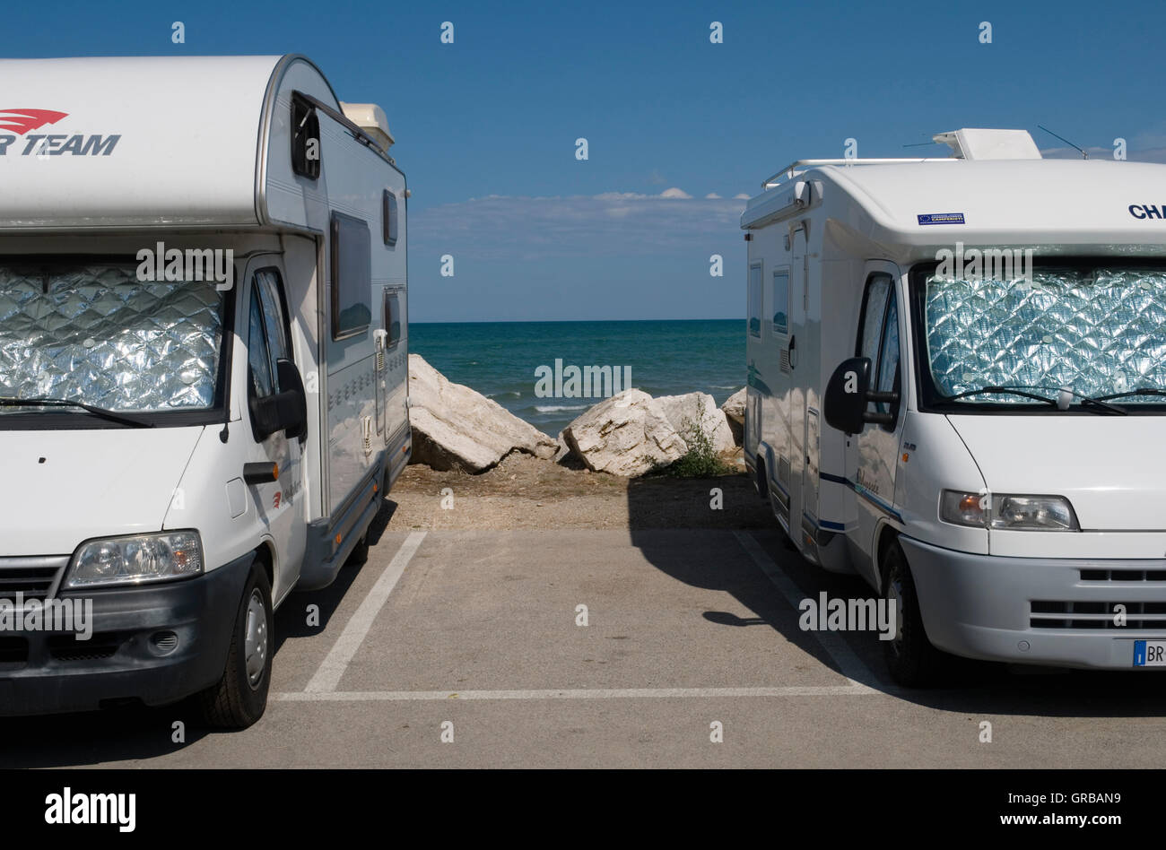 Camper vans italy hi-res stock photography and images - Alamy