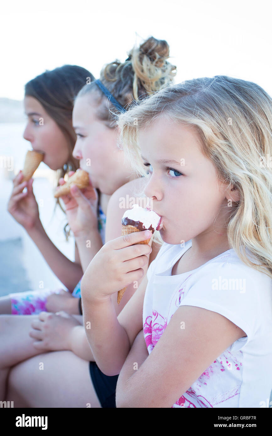 Children eating ice cream Stock Photo Alamy