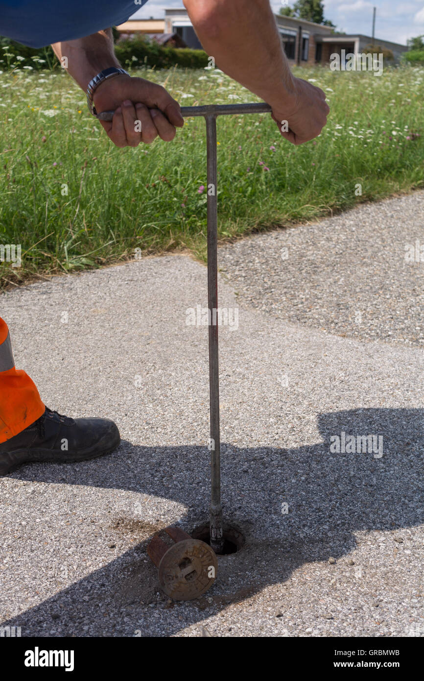 Roadworks Rotates With Tool Water Connection To Stock Photo Alamy