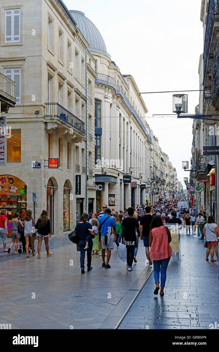 Rue sainte catherine bordeaux hi-res stock photography and images - Alamy