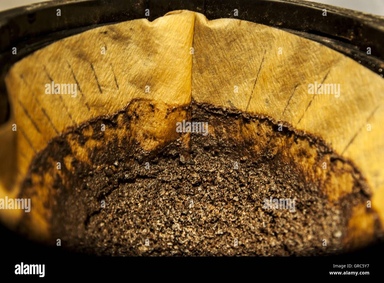 Coffee filter home hi-res stock photography and images - Alamy