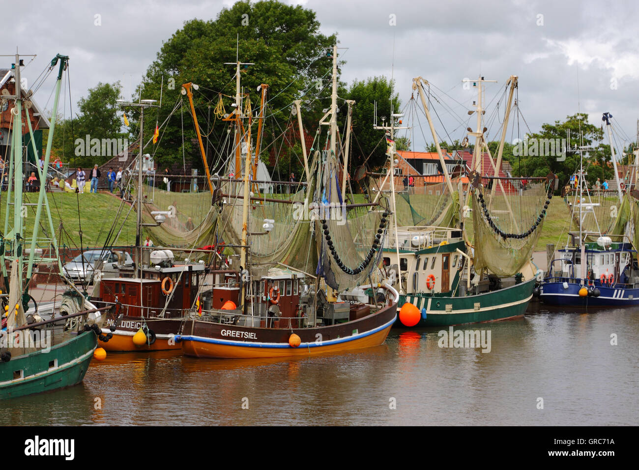 Shrimp boats hi-res stock photography and images - Alamy