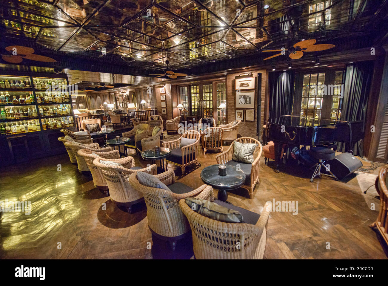 The Bamboo Bar at the Mandarin Oriental Hotel, Bangkok, Thailand Stock Photo