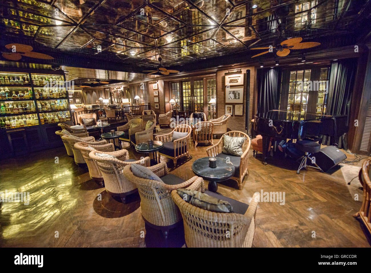 The Bamboo Bar At The Mandarin Oriental Hotel Bangkok Thailand Stock Photo Alamy