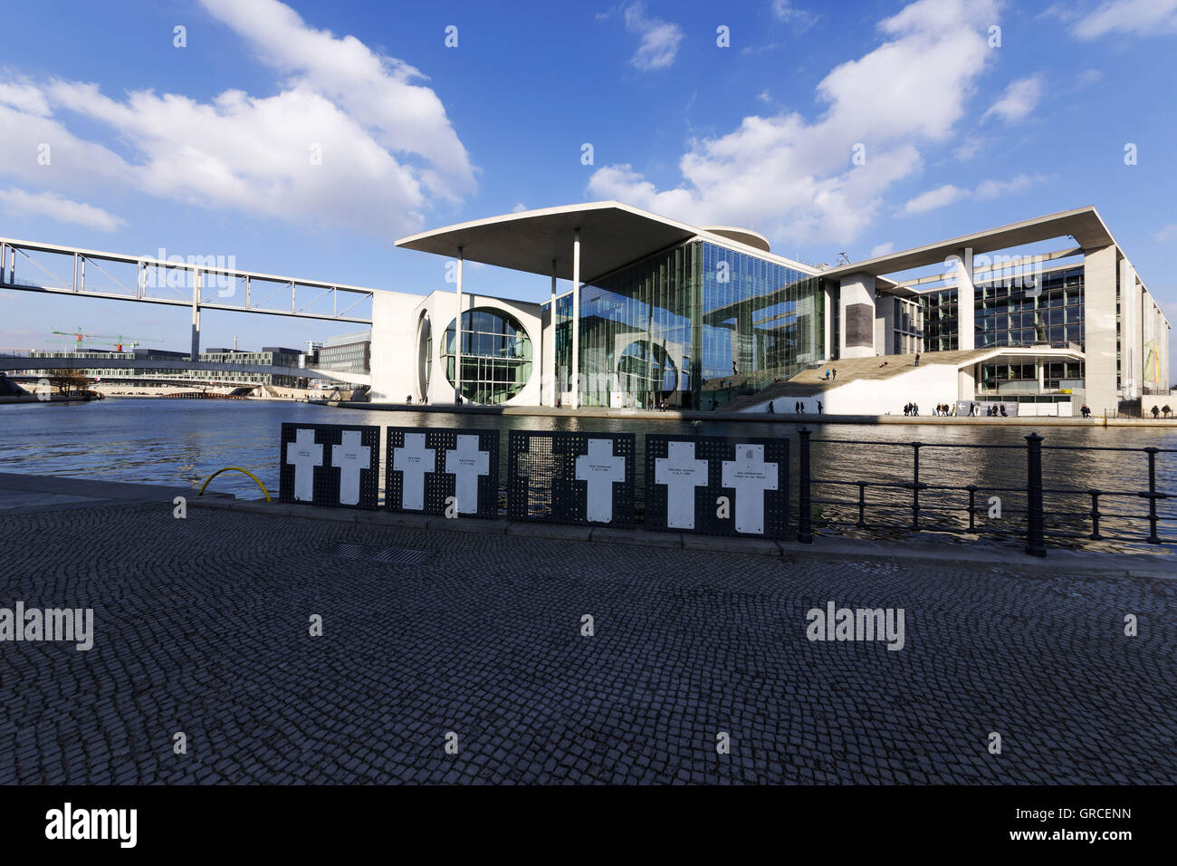 Crosses For Wall Victims On The River Spree In Berlin Before The House Stock Photo