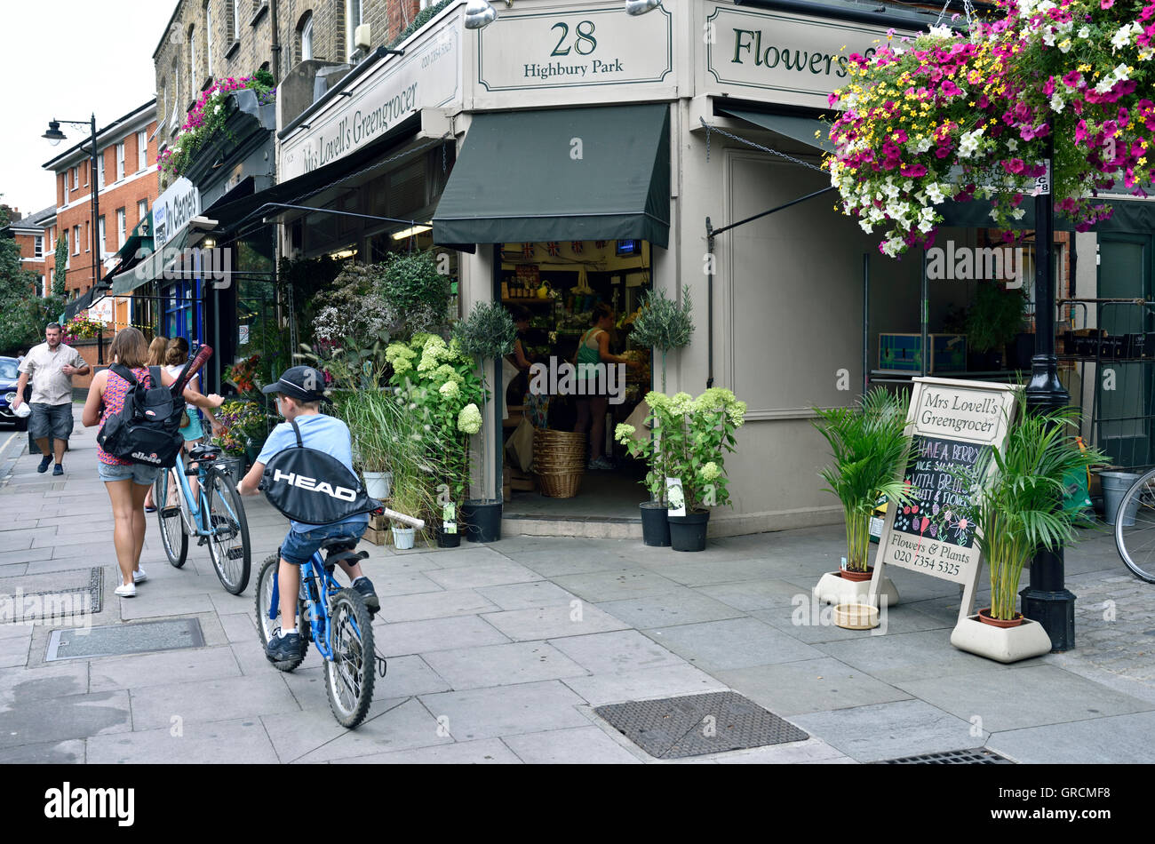 Cycling on hotsell pavement with child