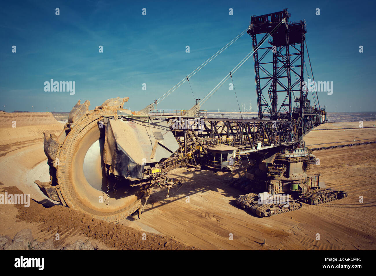 Lignite Mining Garzweiler, Braunkohlebagger, Bucket Wheel Excavator In The Garzweiler, North Rhine-Westphalia Stock Photo