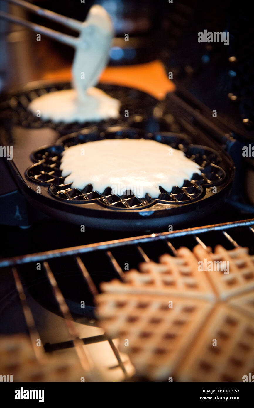 Joy of baking hires stock photography and images Alamy