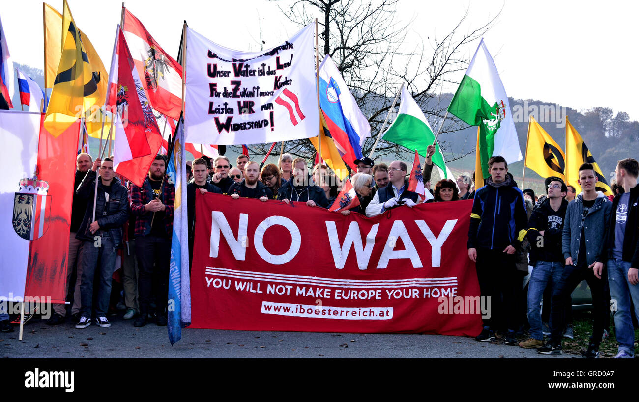 Spielfeld, Austria 17. November 2015 Demonstration Gegen Die Aufnahme Von Weiteren Migranten In Österreich Stock Photo