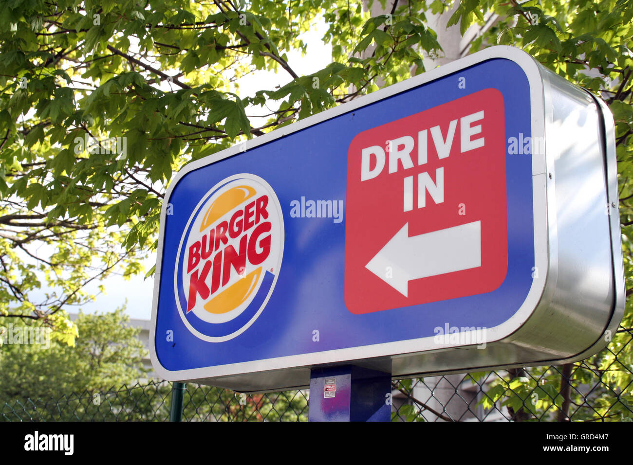 Burger King Logo Signs Stock Photos & Burger King Logo Signs Stock