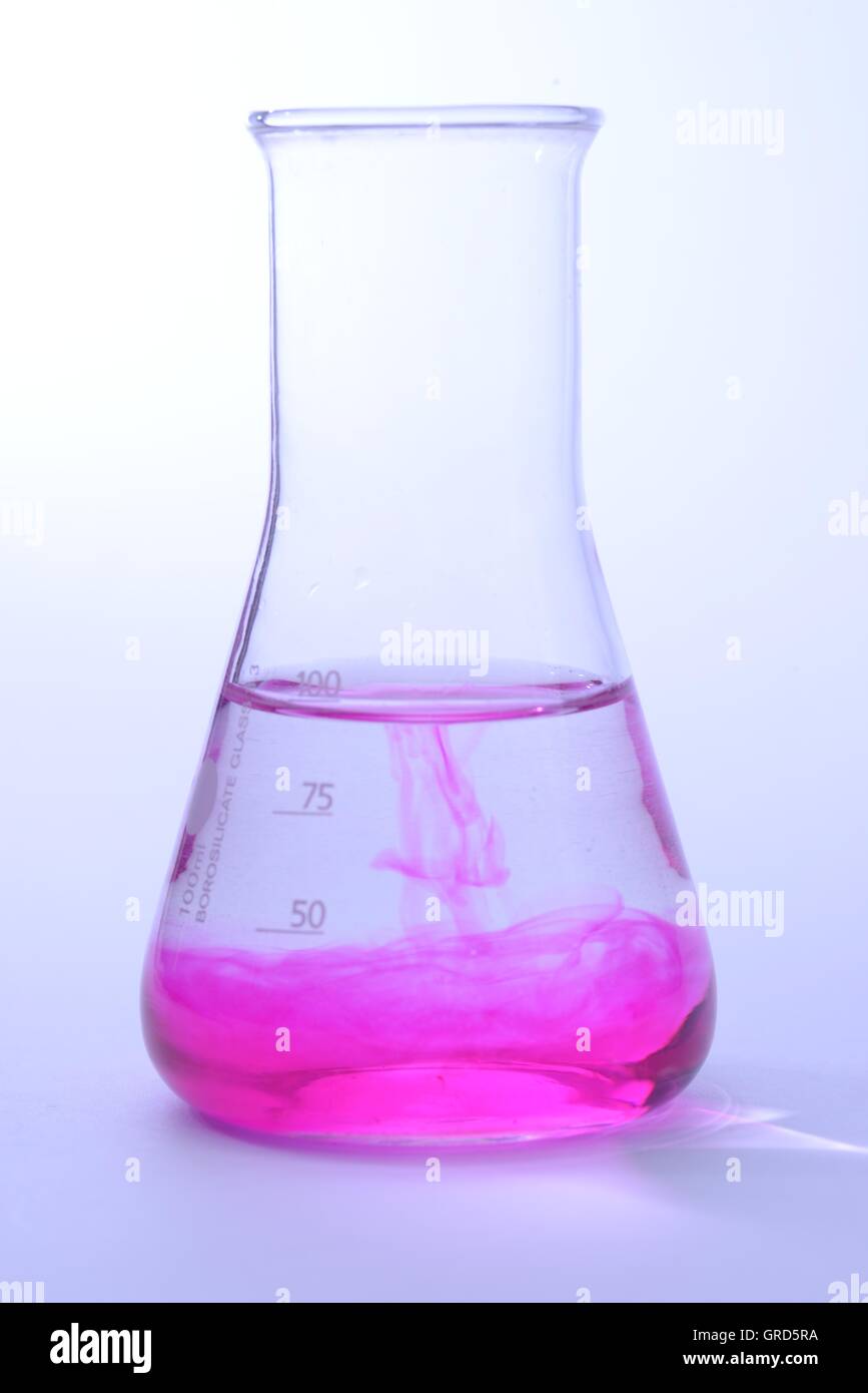Chemical Reaction In Flask Stock Photo Alamy
