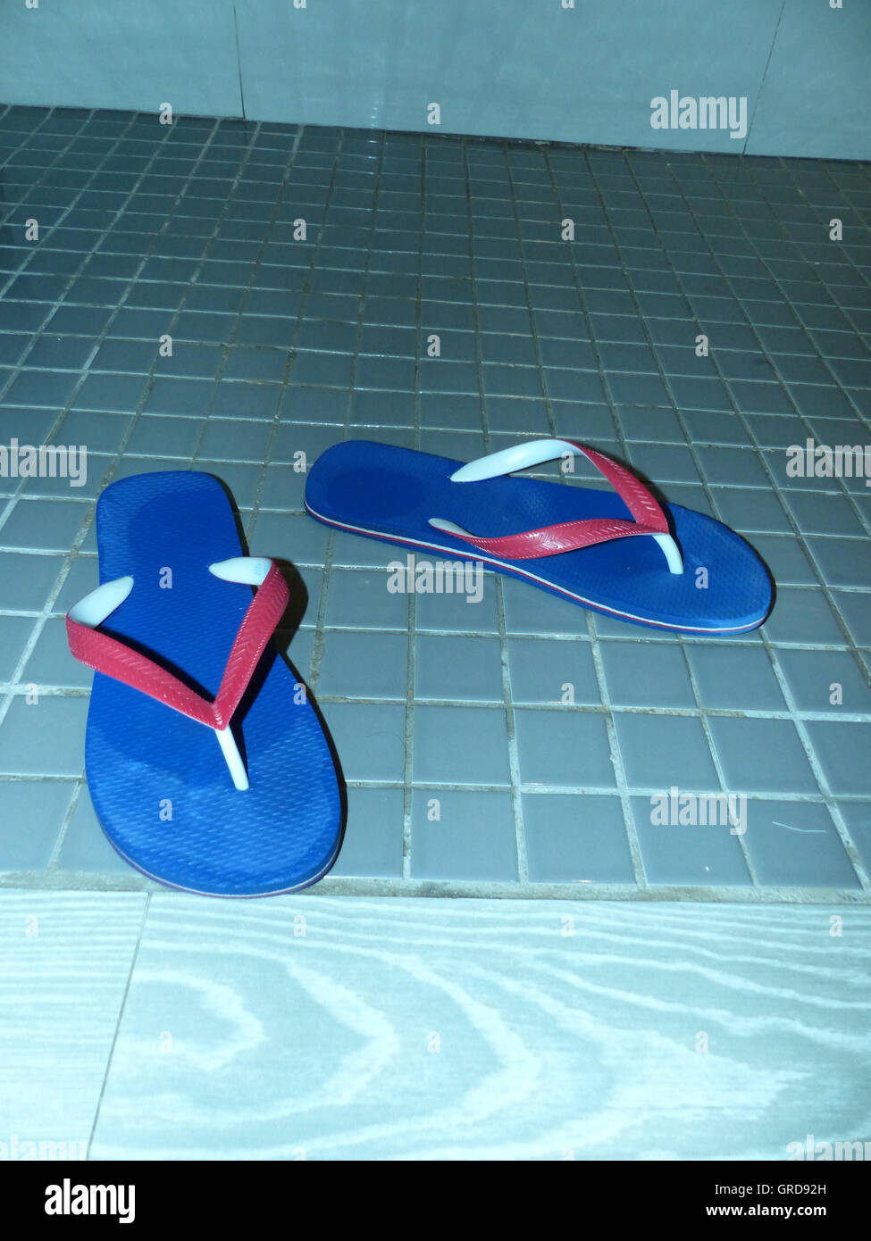 Flipflop shower hires stock photography and images Alamy