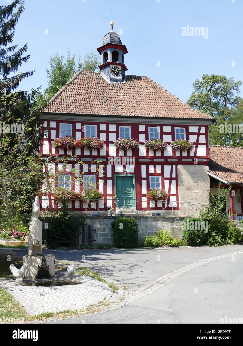 Buchenrod, Former Town House, Half-Timbered House With Chickens Fountain, Upper Franconia Stock Photo