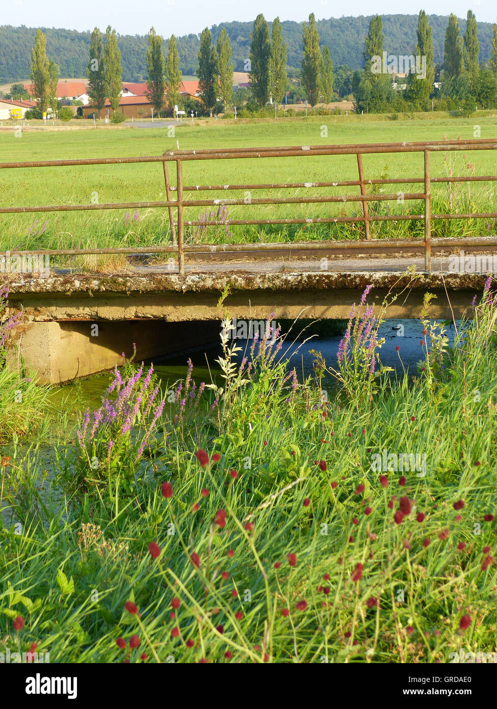 Beautiful natural countryside hi-res stock photography and images - Alamy