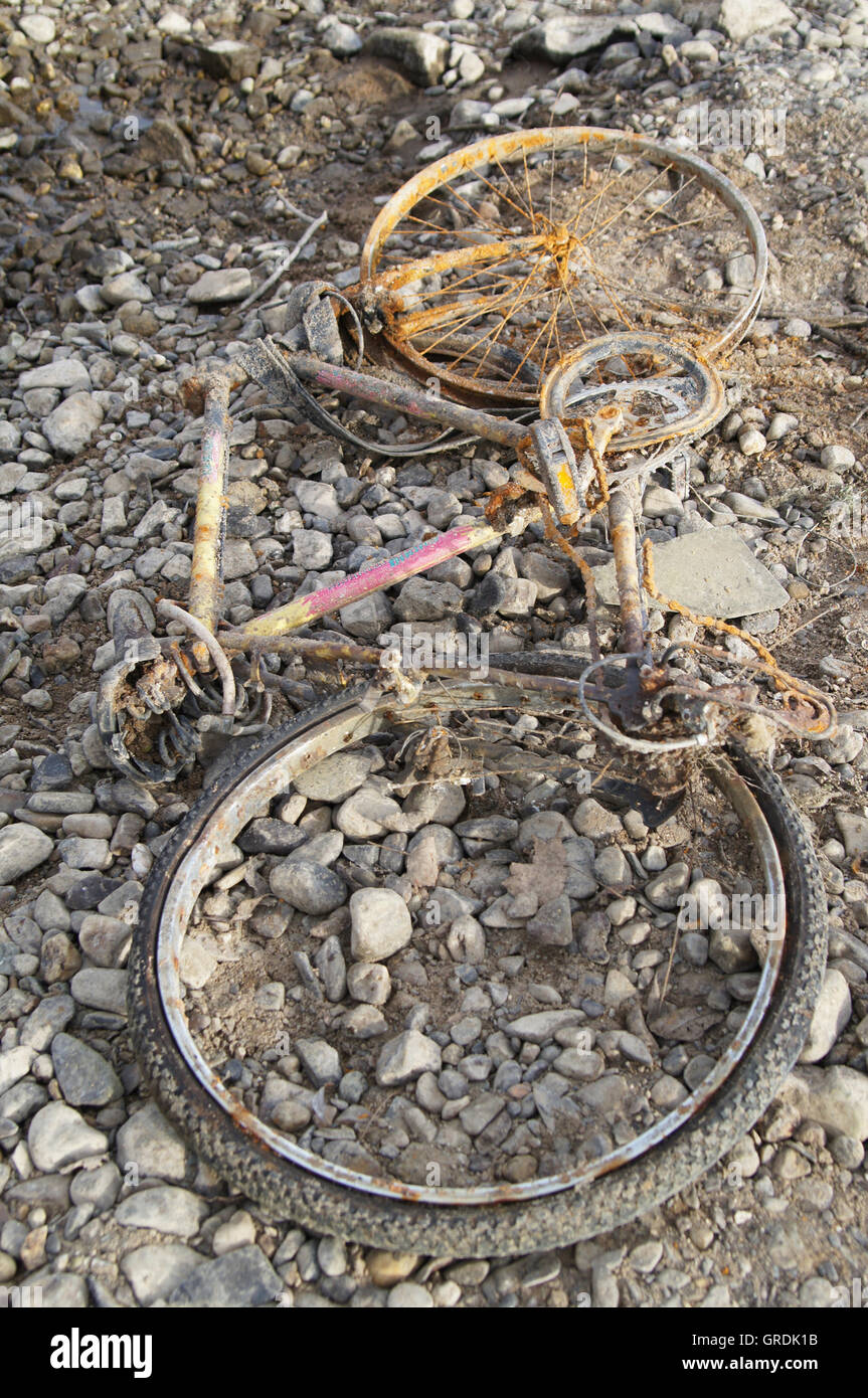 Rusted Bicycle, Flotsam At The Rhine, Stranded At Low Water In November 2011 Stock Photo