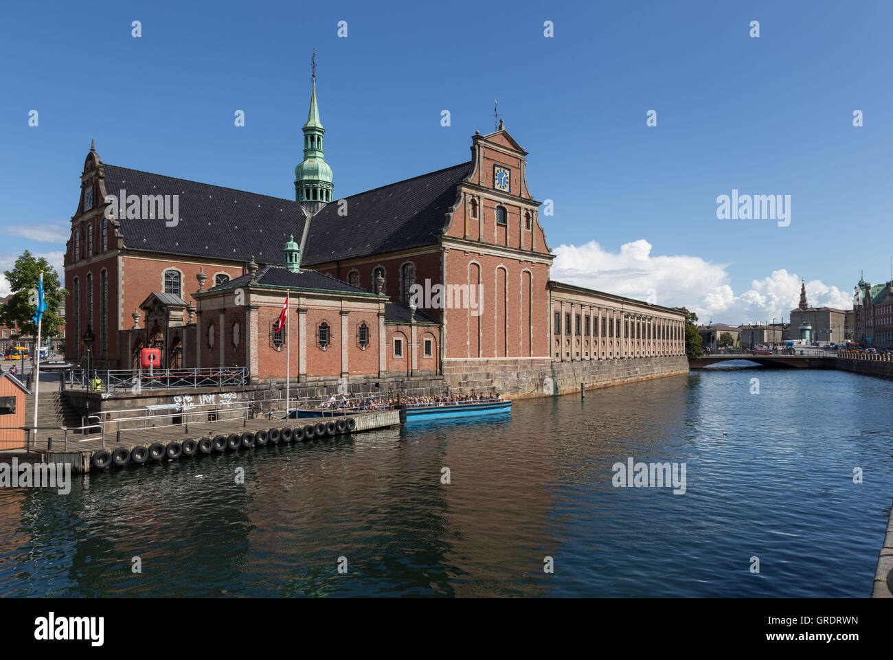 Holmen S Church On The Banks Of A Canal In Copenhagen Harbour Stock Photo