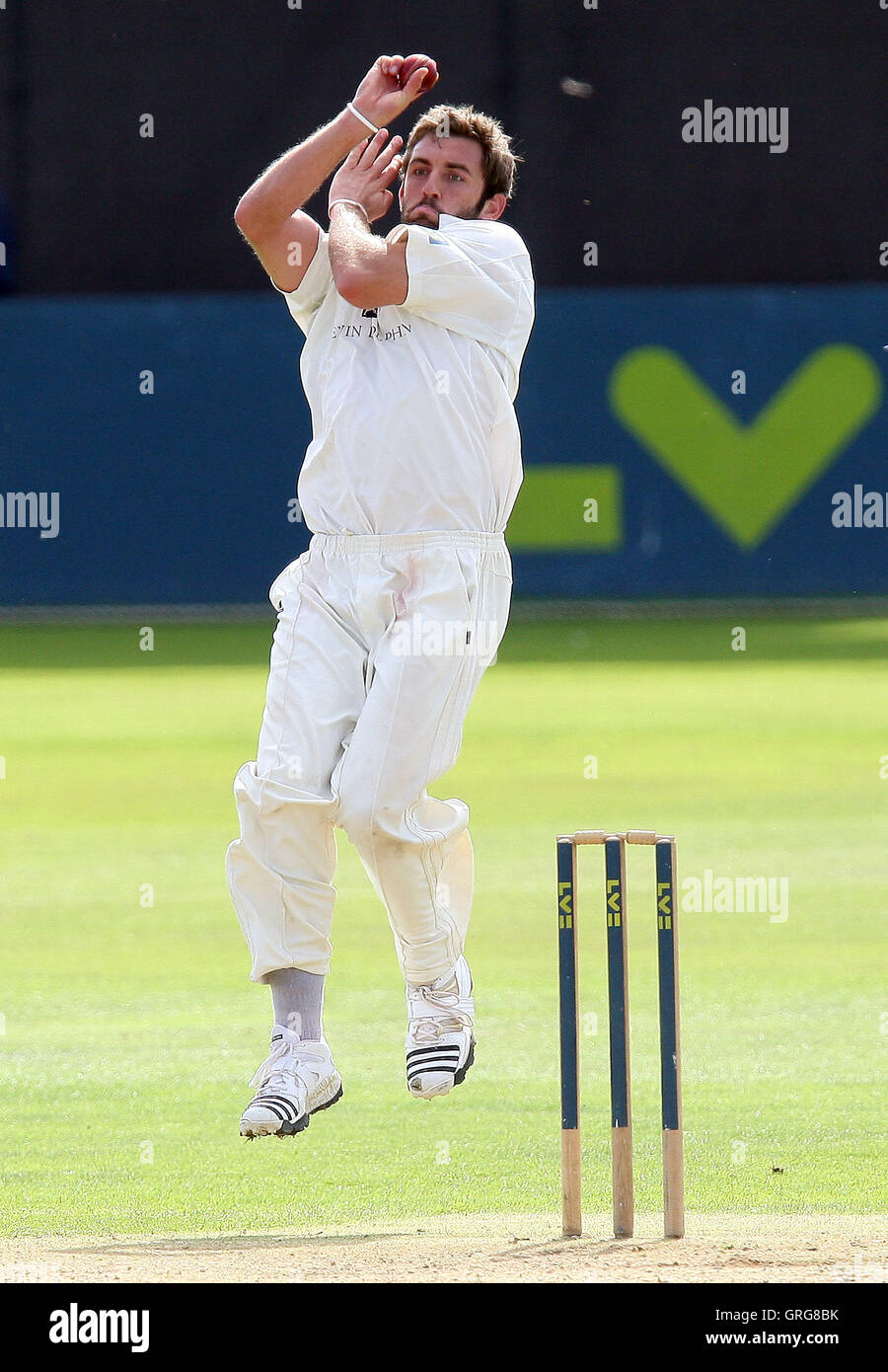 Liam Plunkett in bowling action for Durham - Essex CCC vs Durham CCC - LV County Championship Cricket at the Ford County Ground, Chelmsford -  07/09/10 Stock Photo