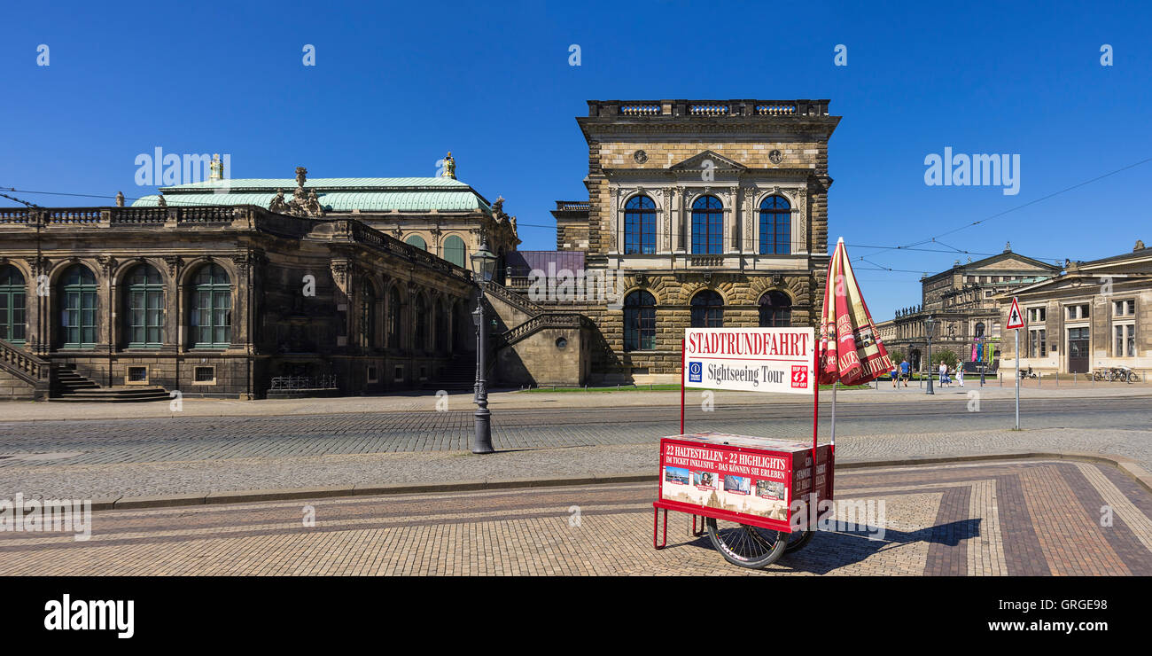 Ticket booth and stop in front of the Zwinger Palace in the city of Dresden, Saxony, Germany Stock Photo