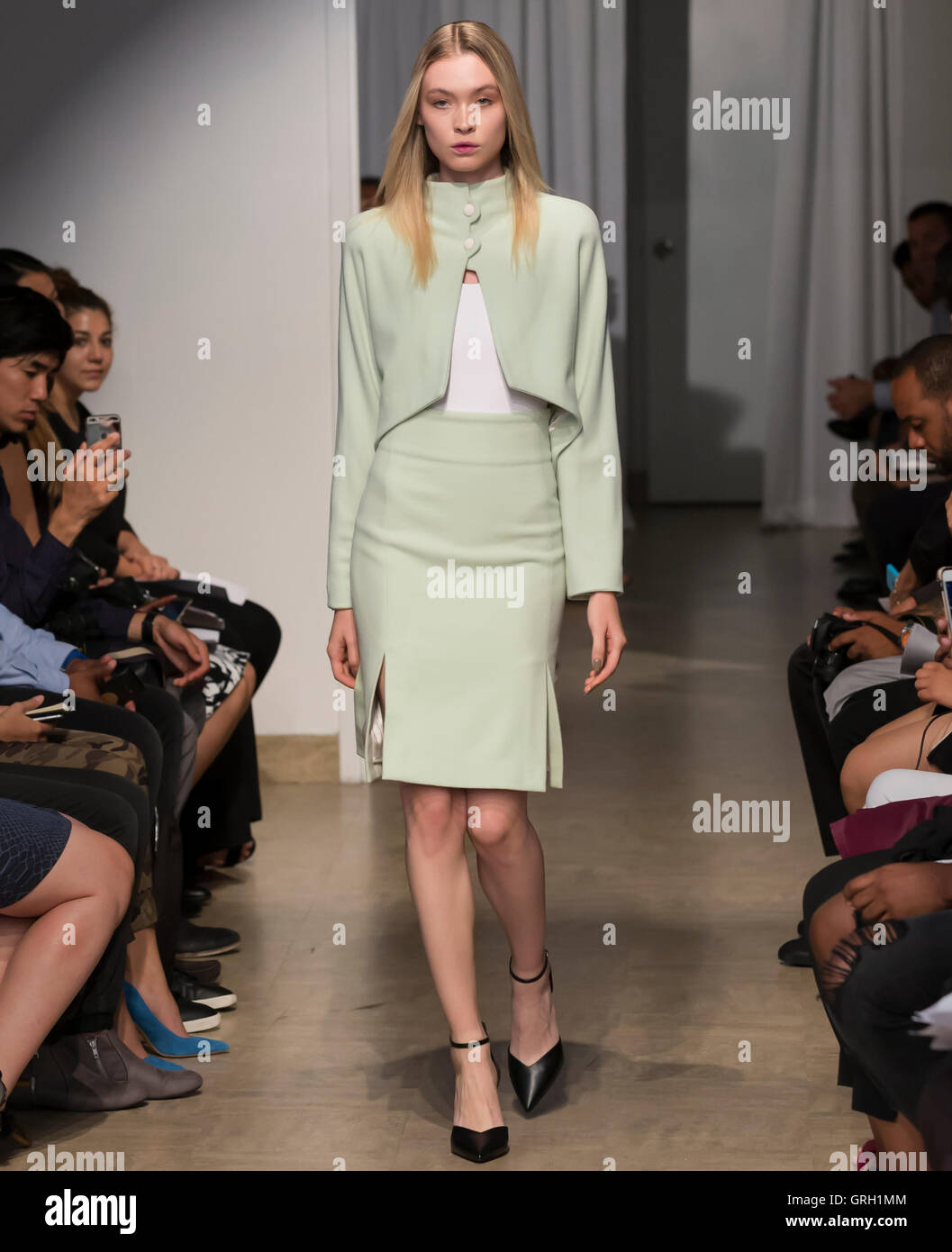 New York, USA. 7th September, 2016. A model walks the runway at the Denibi Barcelona Utopia Collection 2017 during New York Fashion Week at Punto Space Credit:  Ovidiu Hrubaru/Alamy Live News Stock Photo