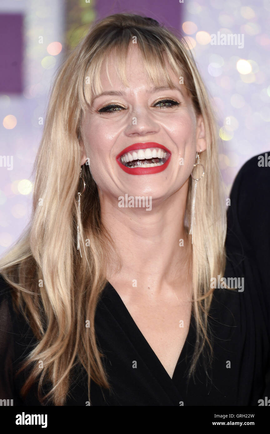 Kimberly Wyatt At The Premiere Of Bridget Jones S Baby Im Odeon