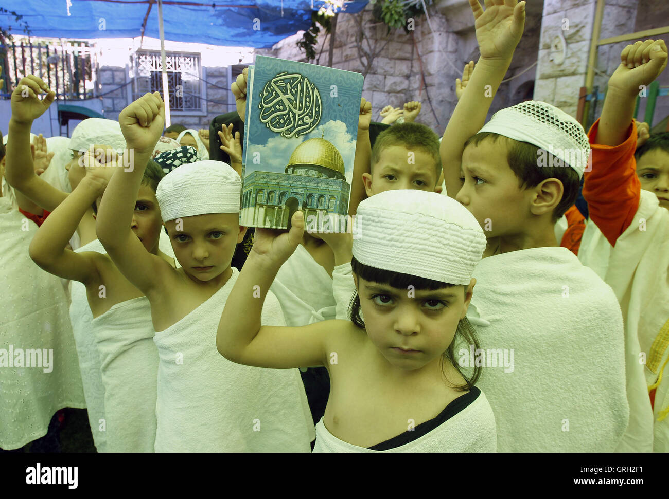 Hebron, West Bank, Palestinian Territory. 8th Sep, 2016. Palestinian