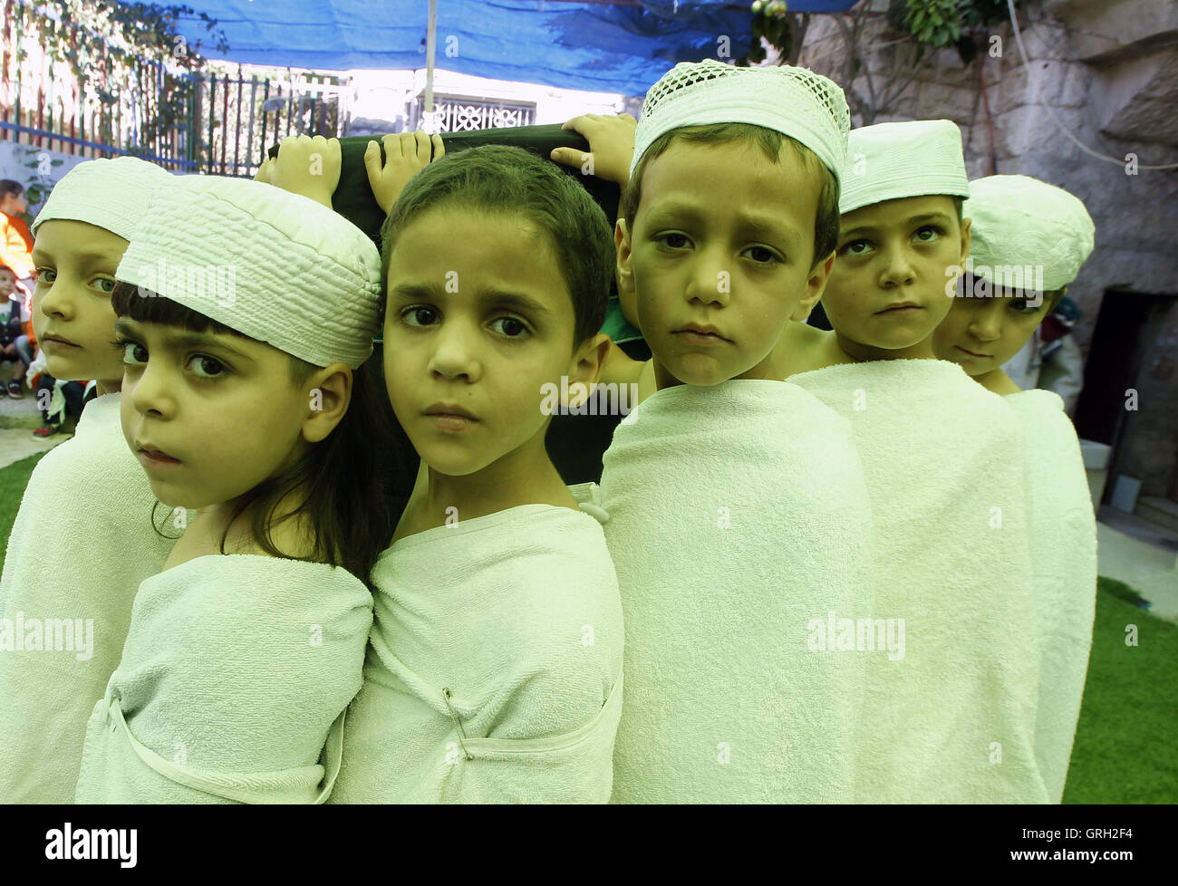 Hebron, West Bank, Palestinian Territory. 8th Sep, 2016. Palestinian