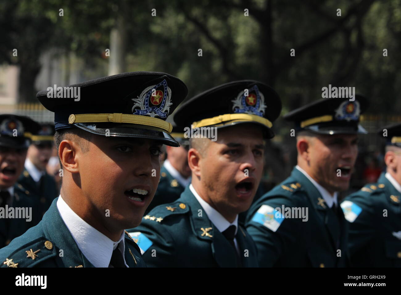 Rio de Janeiro, Brazil, September 7, 2016: On the 7th of September is celebrated Independence Day in Brazil. Across the country there are military parades to celebrate the day. In Rio de Janeiro, the Navy military, Air Force, Army and various police forces parade at Avenida Presidente Vargas, near the Central do Brazil. The military exhibits music, weapons and military vehicles. Thousands of people attend the parade that is traditional in the city. Credit:  Luiz Souza/Alamy Live News Stock Photo