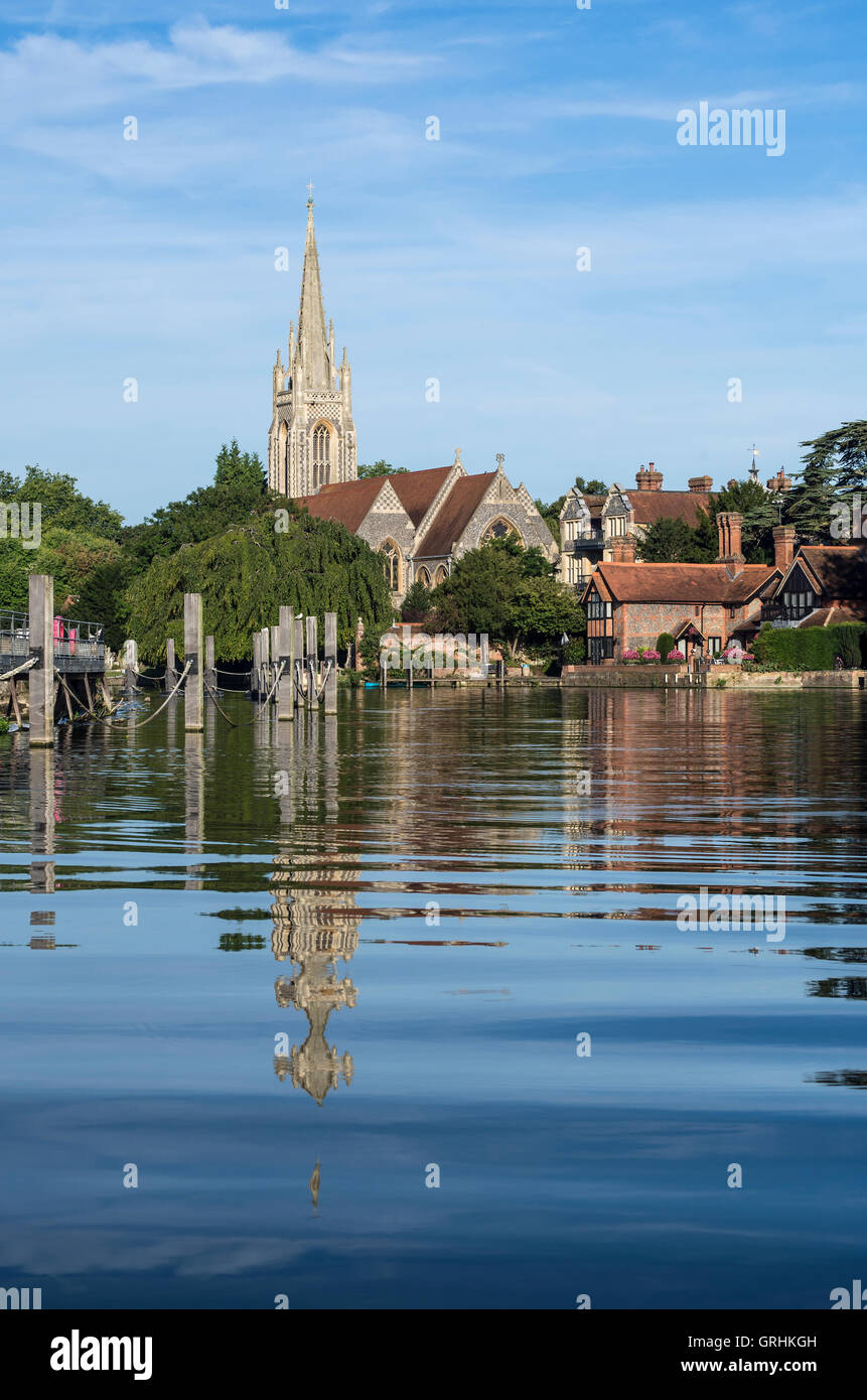 Marlow bucks by the river hi-res stock photography and images - Alamy