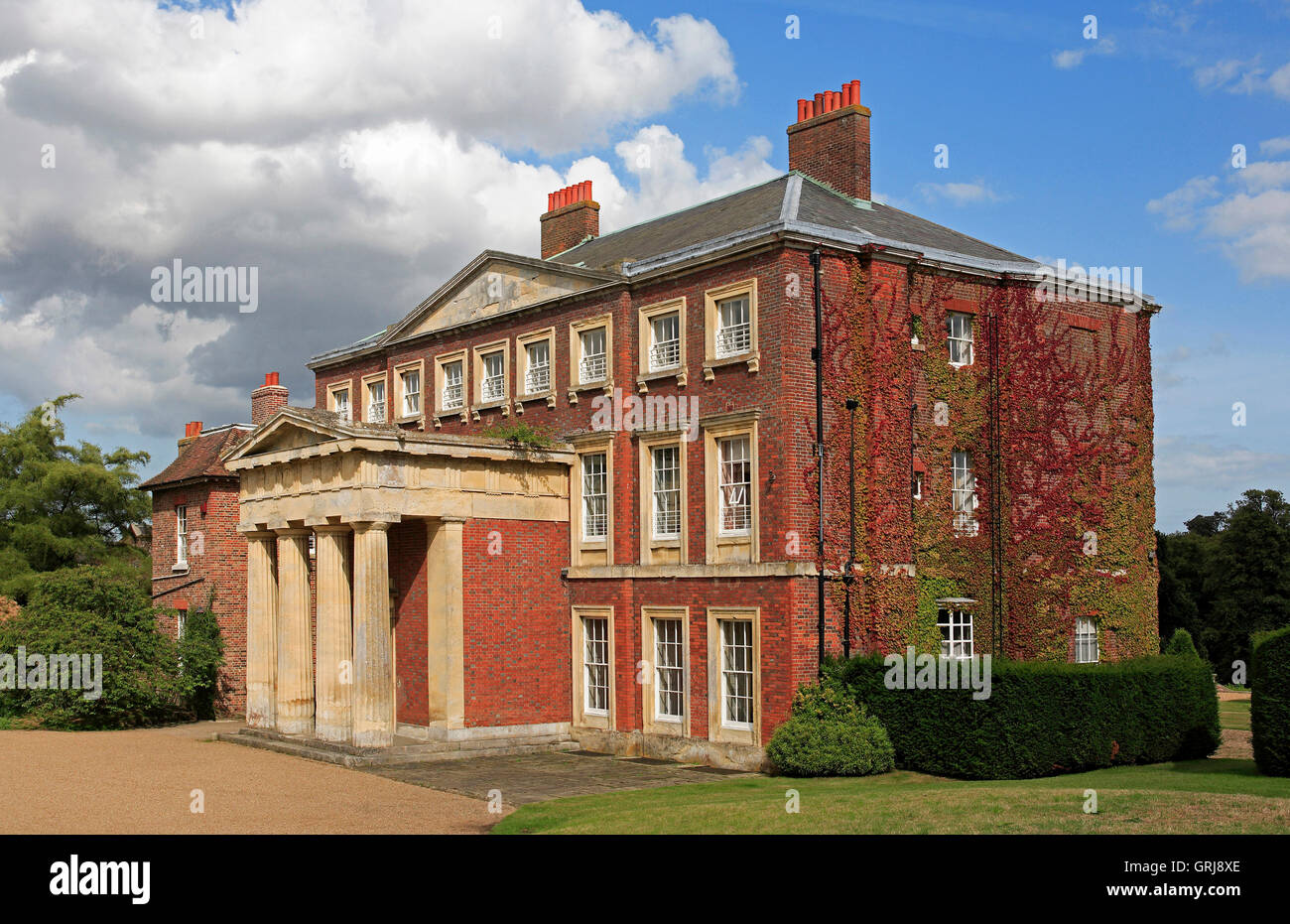 Old manor house uk hi-res stock photography and images - Alamy