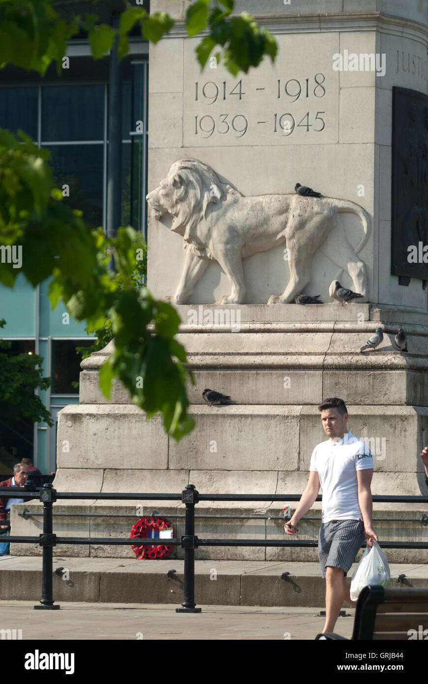 Old eldon square war memorial hi-res stock photography and images - Alamy