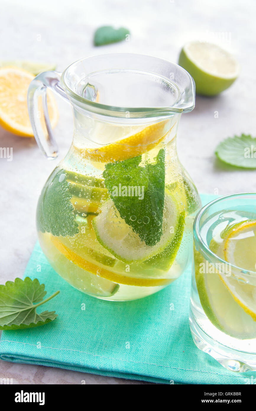 Lemon Water Jug Stock Photos & Lemon Water Jug Stock Images Alamy
