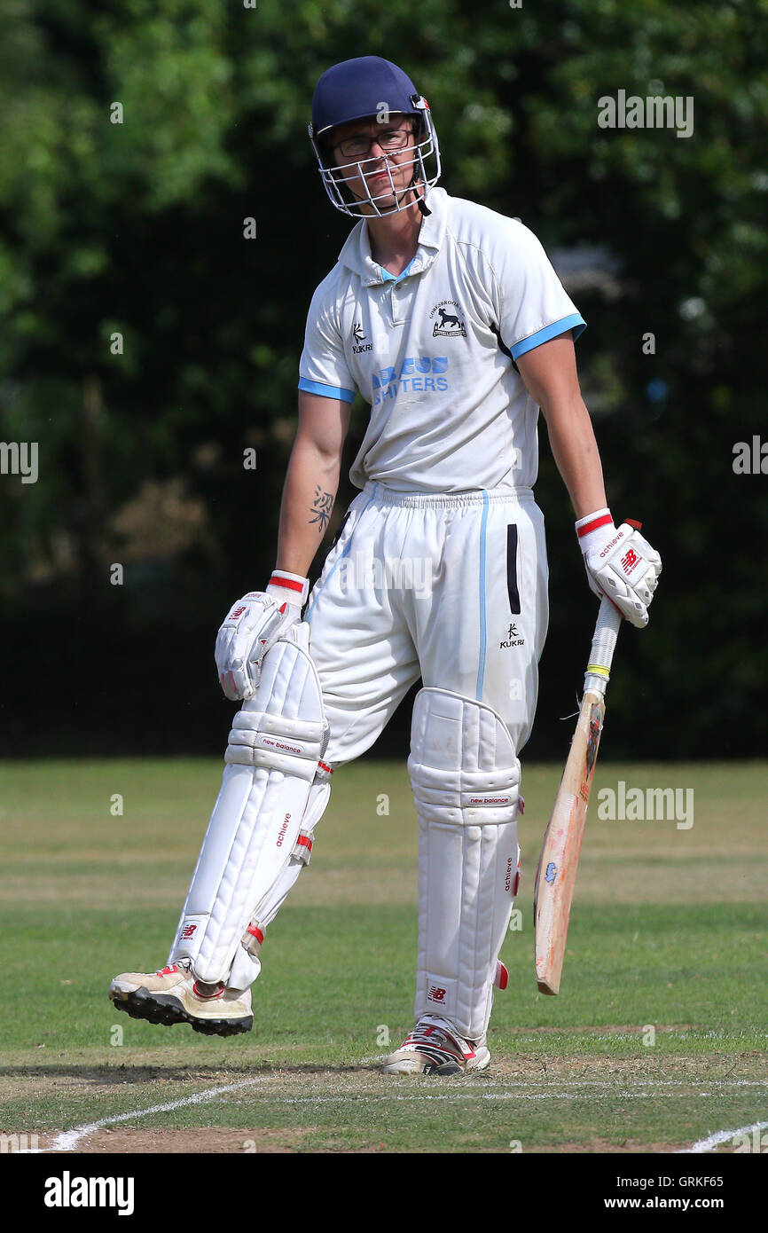 Hatfield Peverel CC (fielding) vs Goresbrook CC - Mid-Essex Cricket League - 27/06/15 Stock Photo