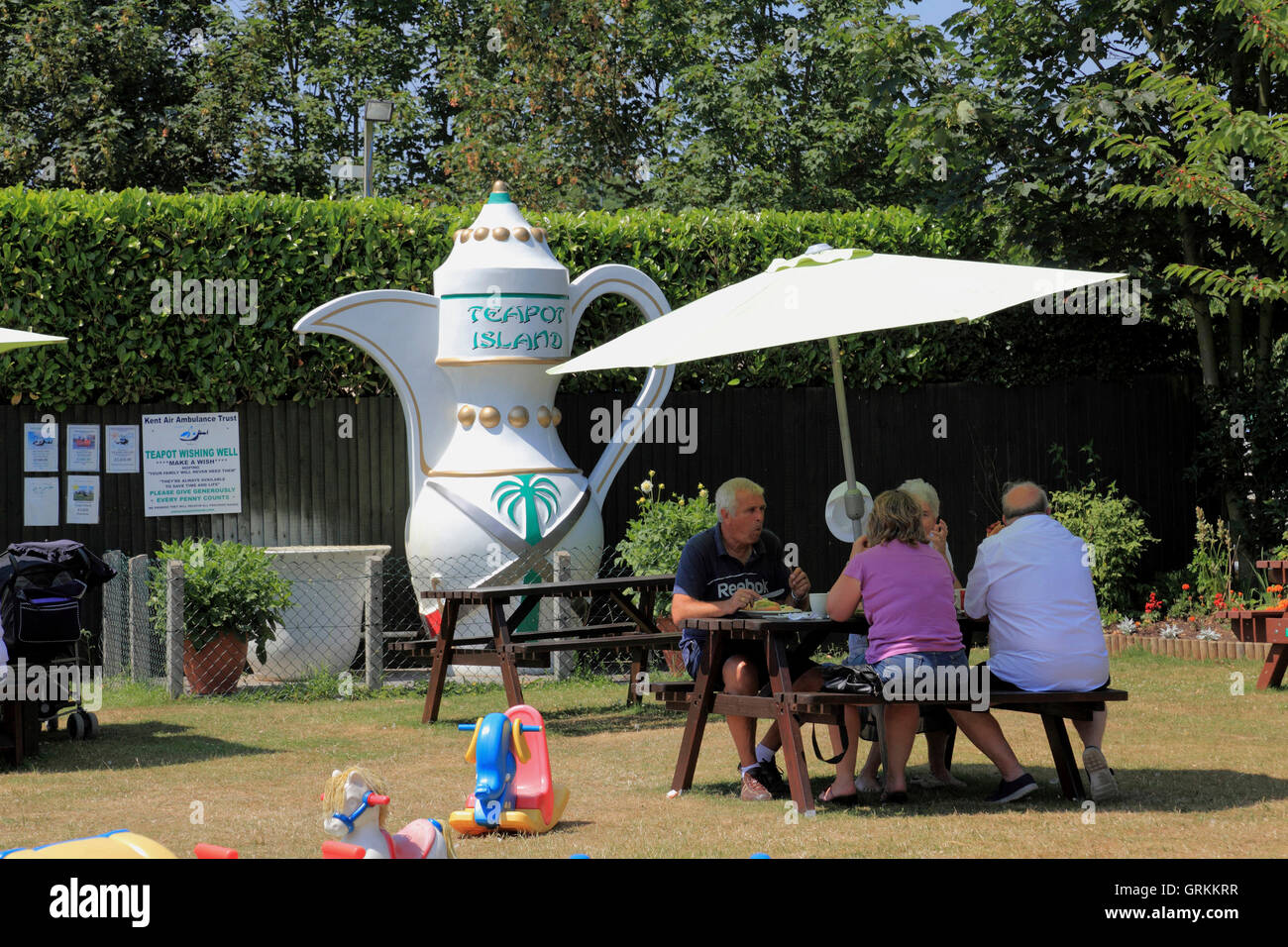 Teapot Island, Twyford Bridge, Yalding, Kent, UK Stock Photo Alamy