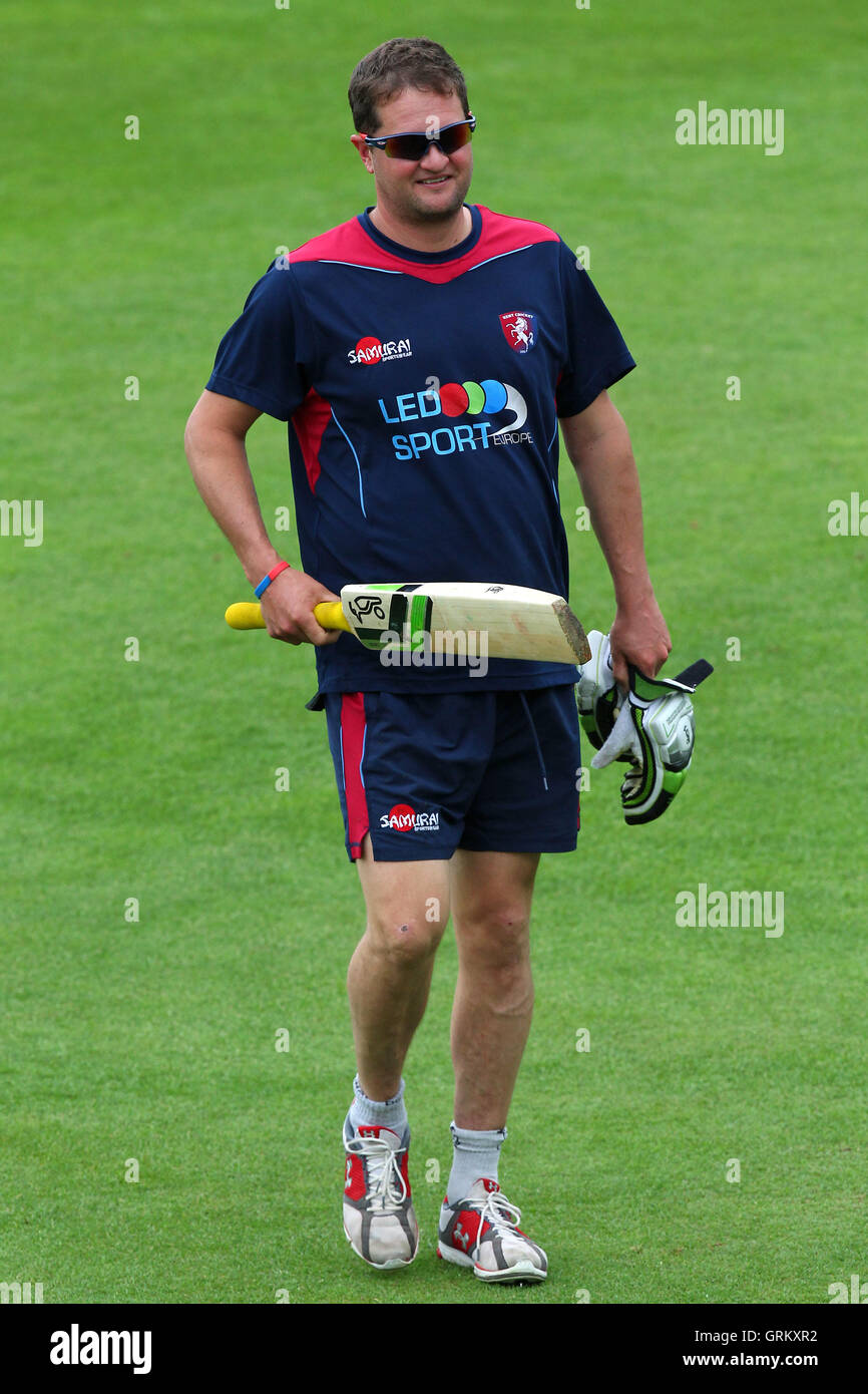 Robert Key of Kent - Kent CCC vs Essex CCC - LV County Championship Division Two Cricket at the St Lawrence Ground, Canterbury - 09/06/14 Stock Photo